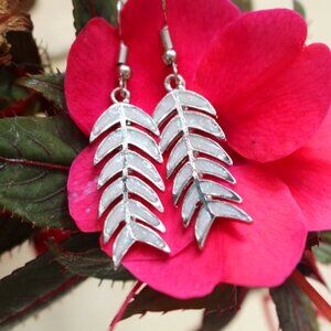 🪶Botanical White Fire Opal Dainty Leaf Feather Fern Fishbone Drop Earrings🪶